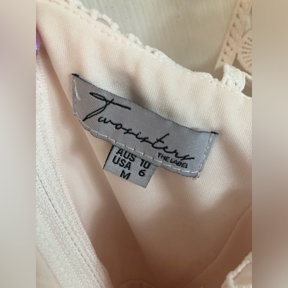 TWO SISTERS THE LABEL BLUSH WHITE LACE MIDI DRESS WITH SWEETHEART NECKLINE - Picture 7 of 7